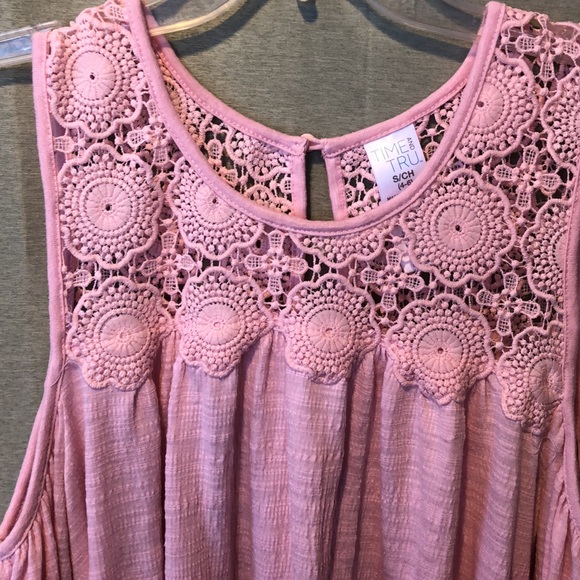 Time and Tru blouse - Picture 2 of 8